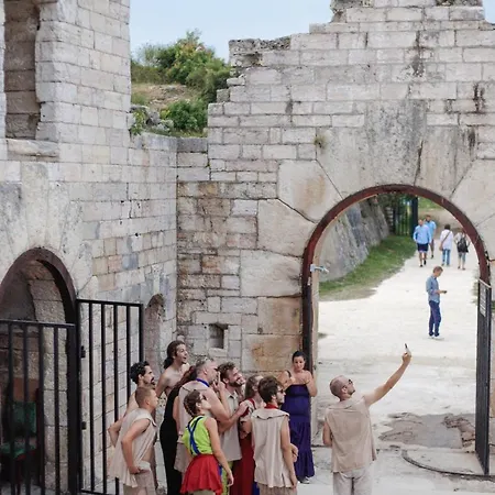 Mon Perin Castrum - Ivan Appartement *