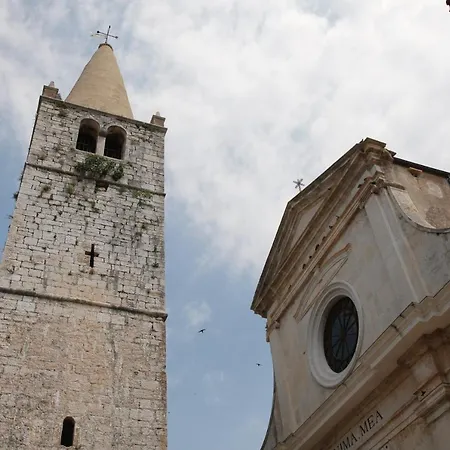 Mon Perin Castrum - Ivan *