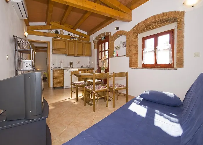 Mon Perin Castrum - Ivan
