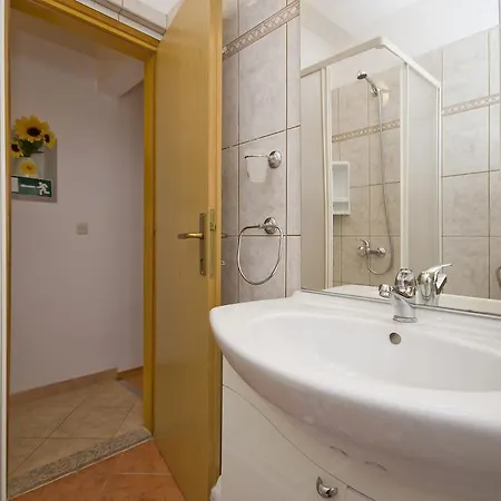 Mon Perin Castrum - Ivan Apartment Bale