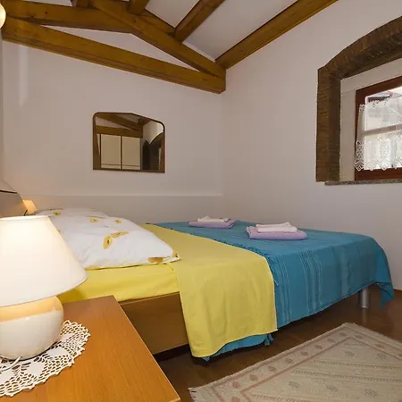 Mon Perin Castrum - Ivan Apartment *