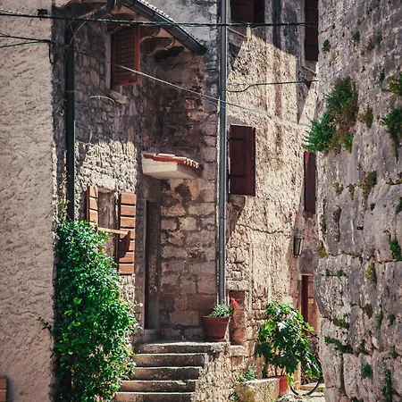 Apartment Mon Perin Castrum - Ivan Bale